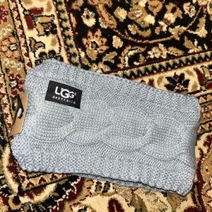 NWT UGG Chic Gray Cable Knit headband, soft and stretchy fleece lined